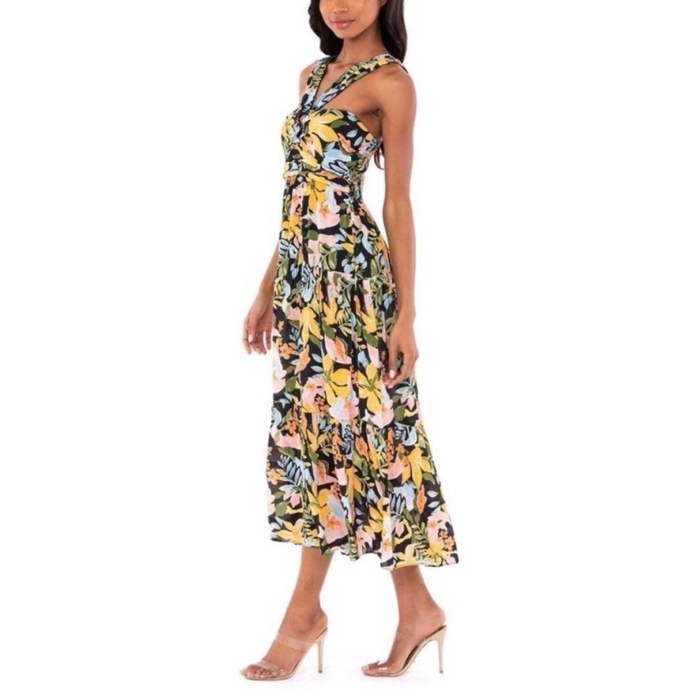 Saylor Floral Maxi Dress - Super Cute!